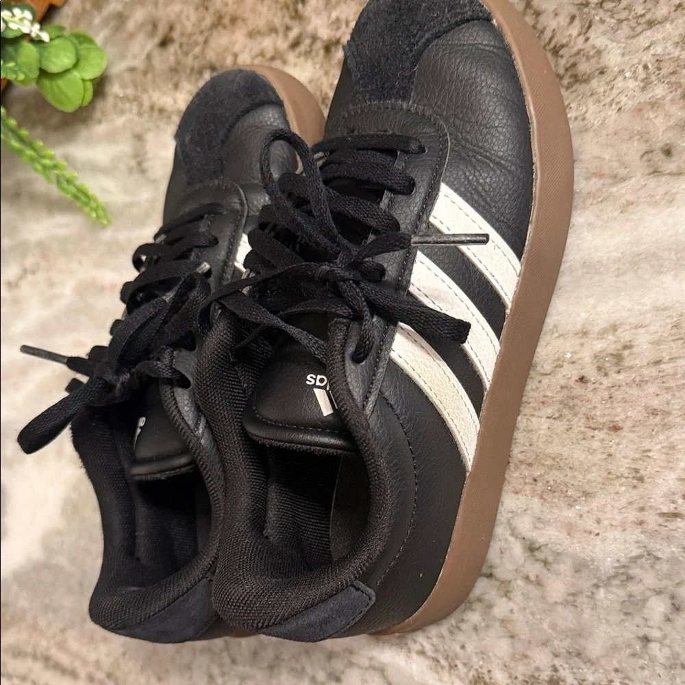 adidas Sneakers size 1